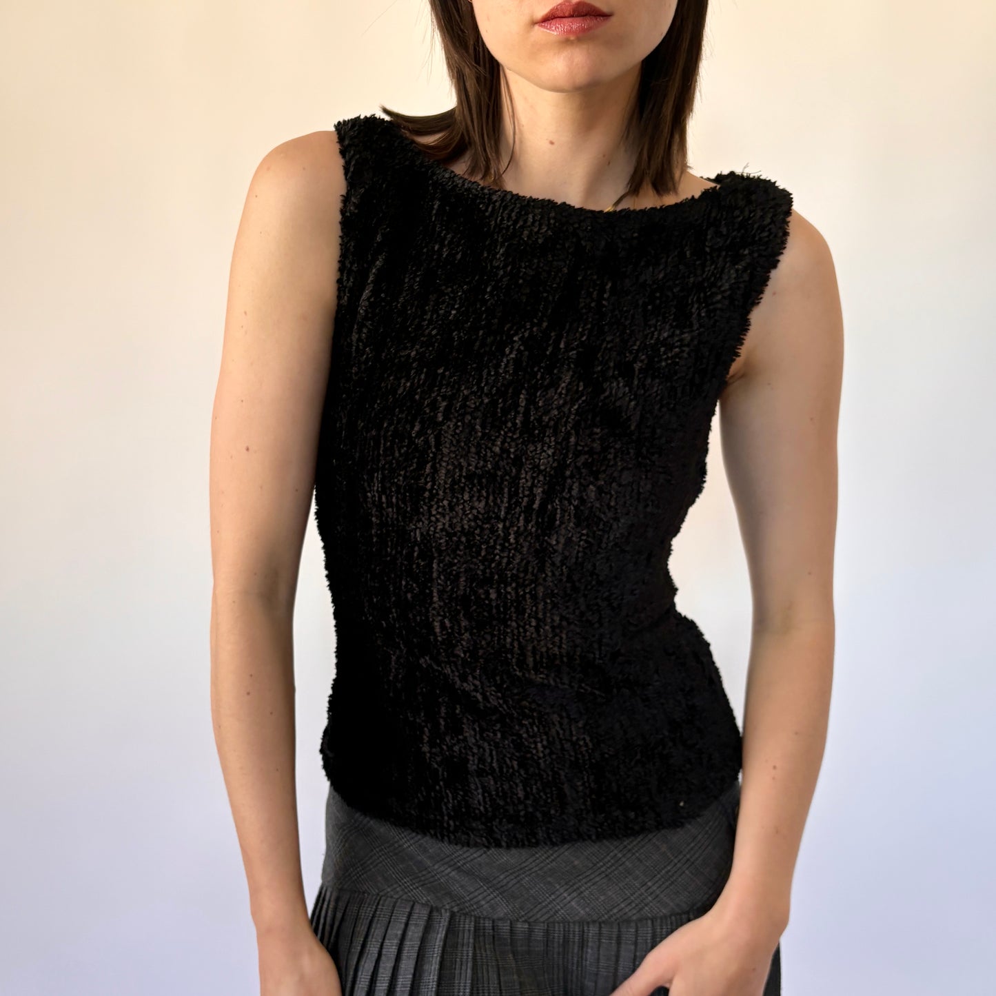 90s Noir Fuzzy Tank (S/M)