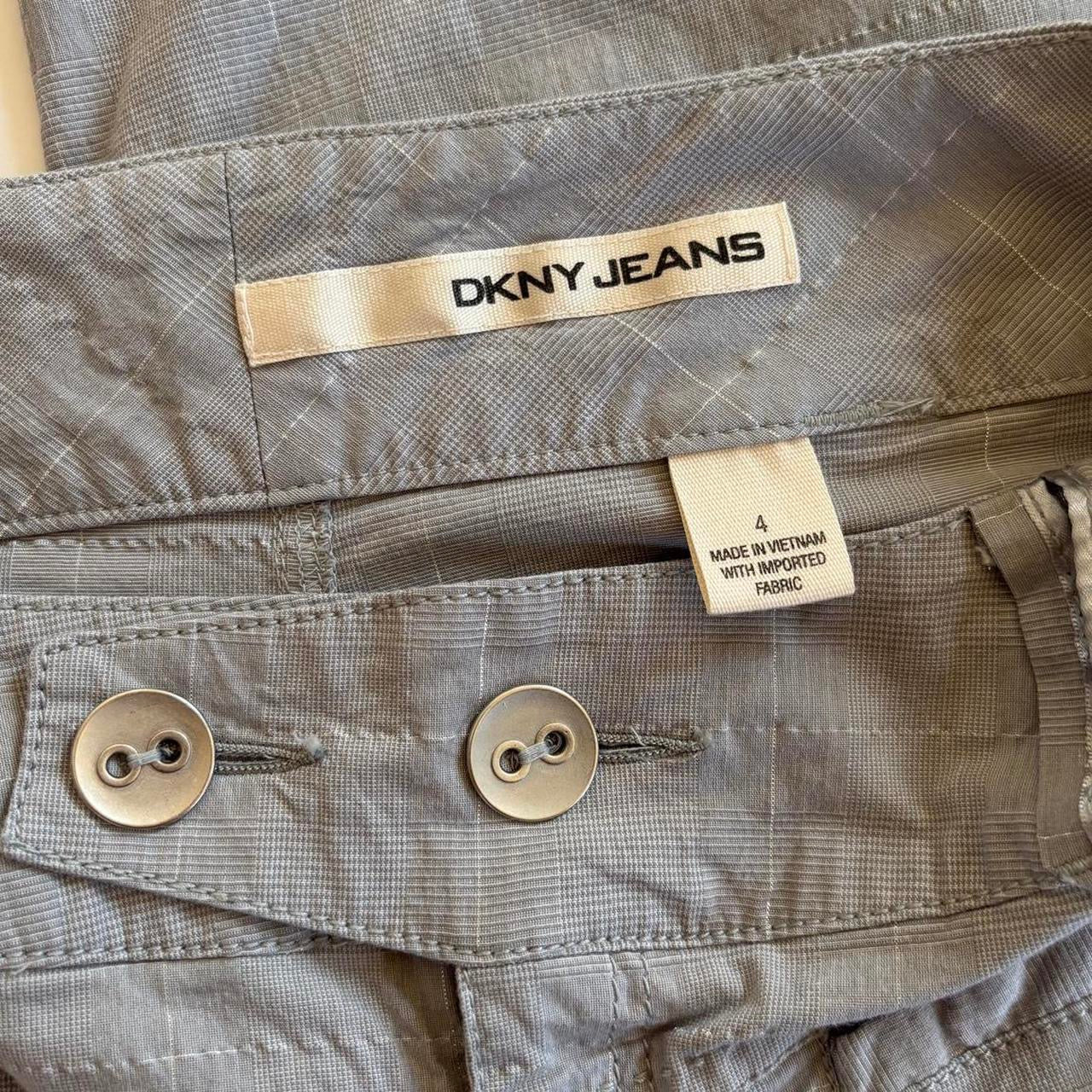 00s DKNY Capris (S)