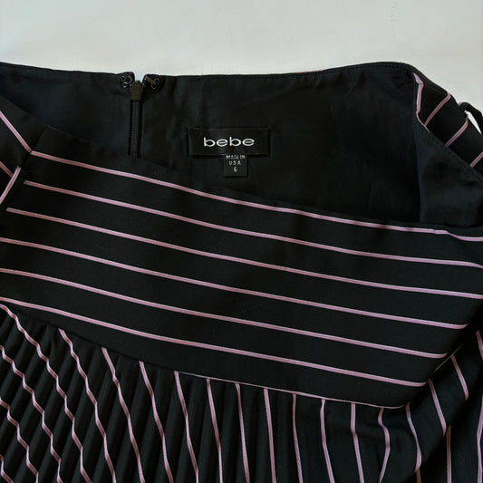 Bebe Pleated Mini Skirt (S)