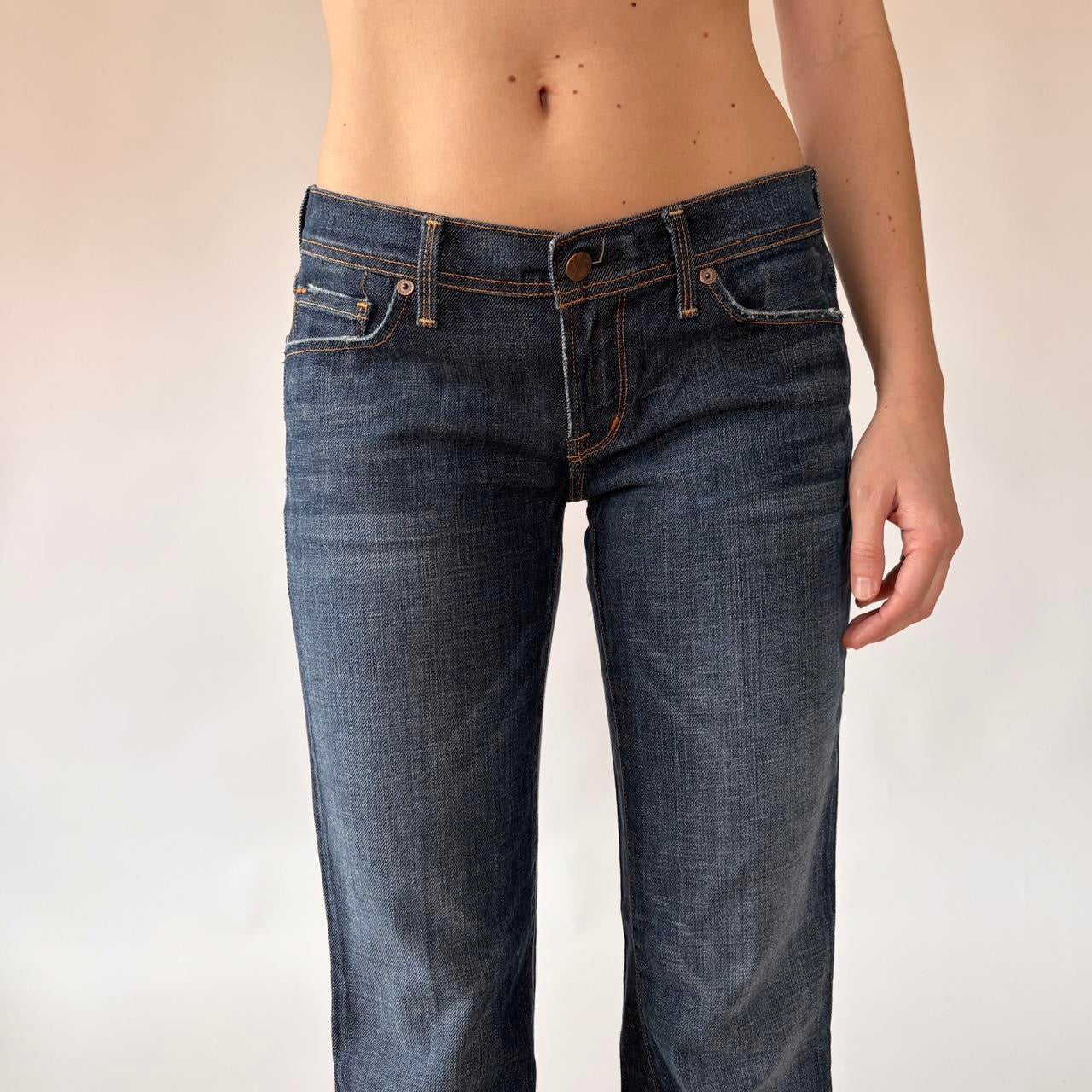 2000s Low Rise Flare Jeans (XS/S)
