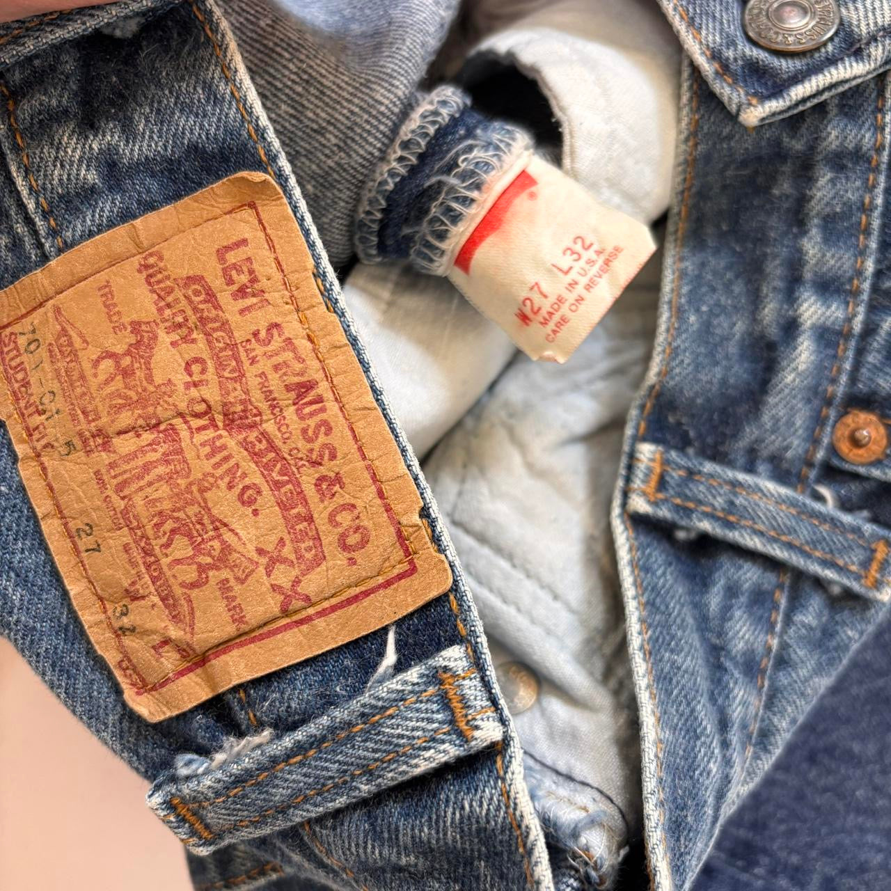 Levi’s 80s 701 Student Fit Jeans (XS)