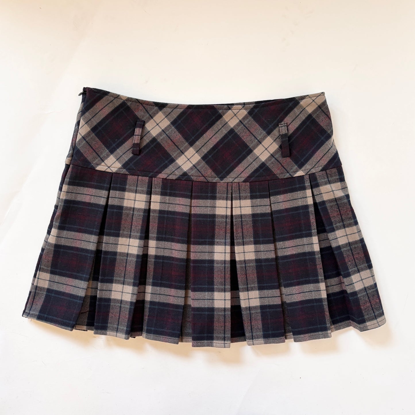 2000s Pleated Plaid Mini Skort (M)