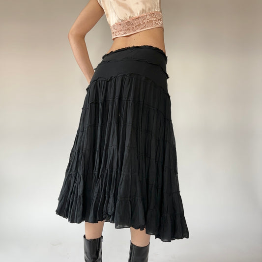 90s Noir Tiered Skirt (M)