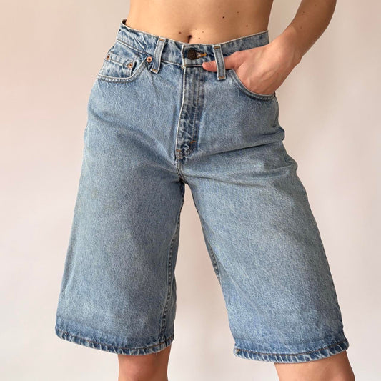 Levi’s 90s 560 Jean Shorts (XS)