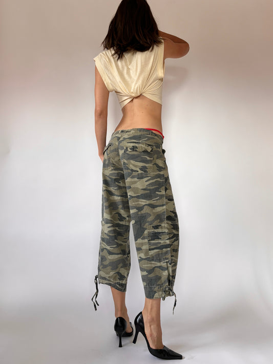Y2K Camo Capris (S)