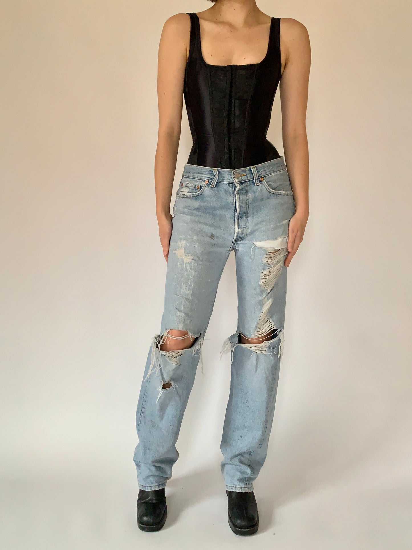 Vintage Distressed Levi’s 501s (M)