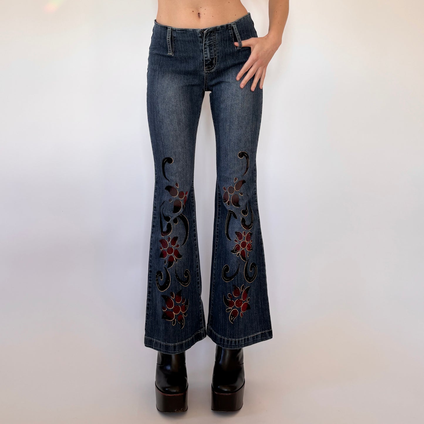 Y2K Embellished Low Rise Jeans (XS)
