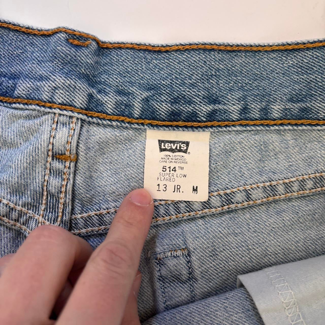 Levi’s 90s 514 Cutoff Denim Shorts (M)