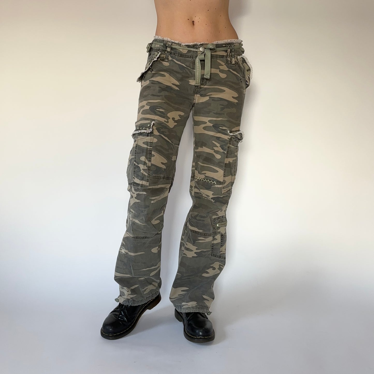 2000s Camo Cargos (S/M)