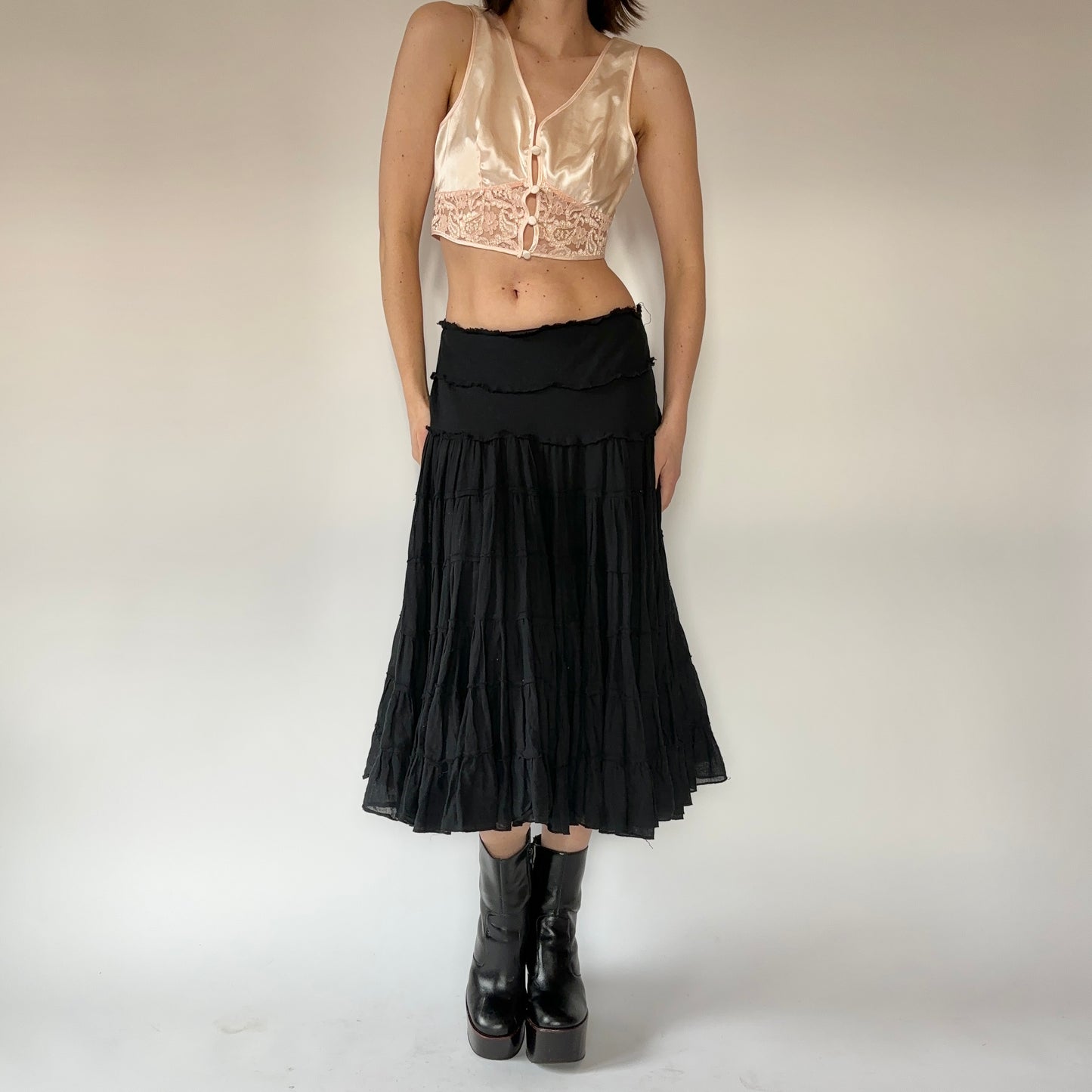 90s Noir Tiered Skirt (M)