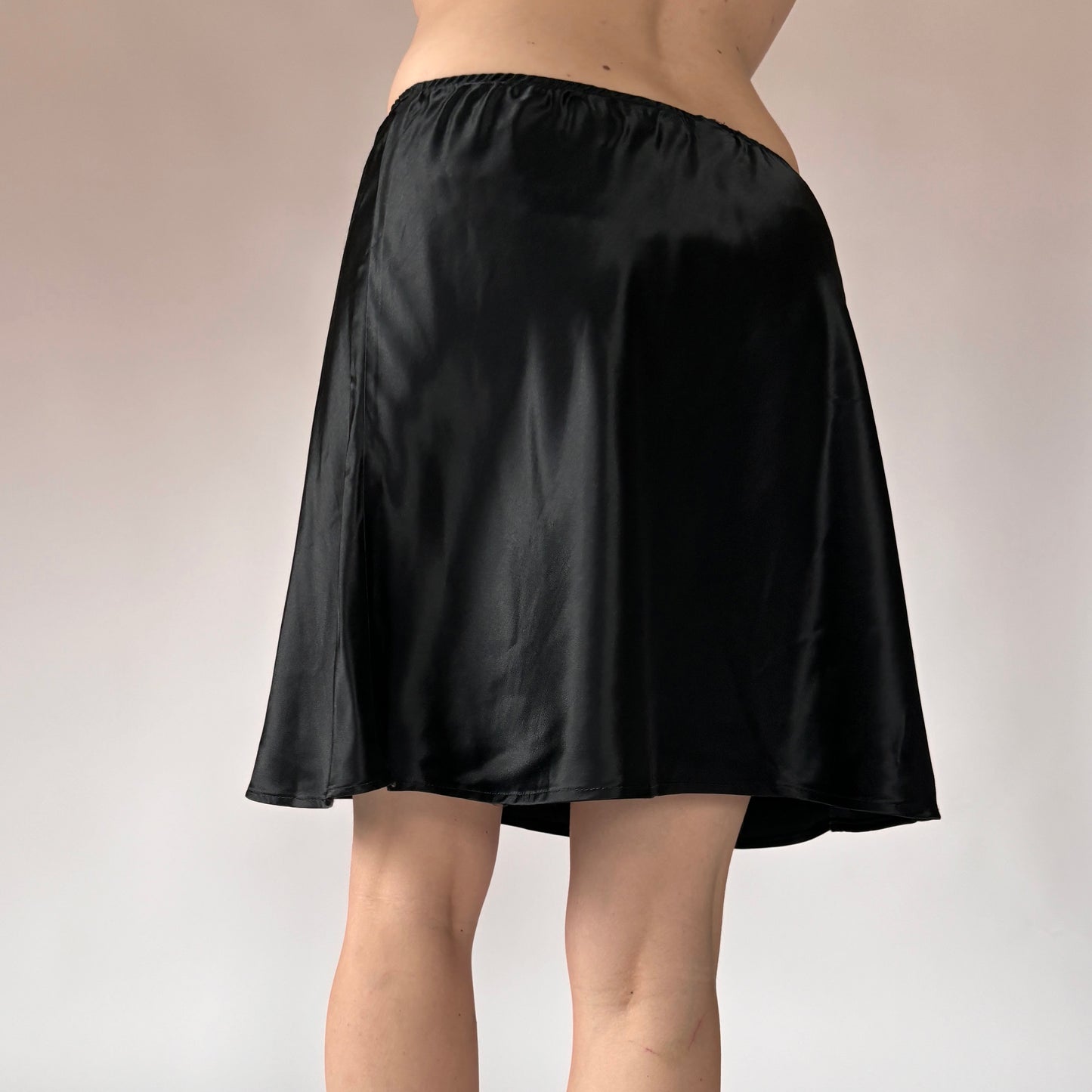 90s Noir Satin Skirt (S)