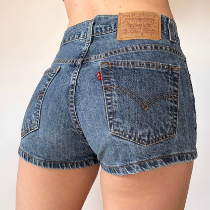 Levi’s 90s Mid Rise Shorts (XS)