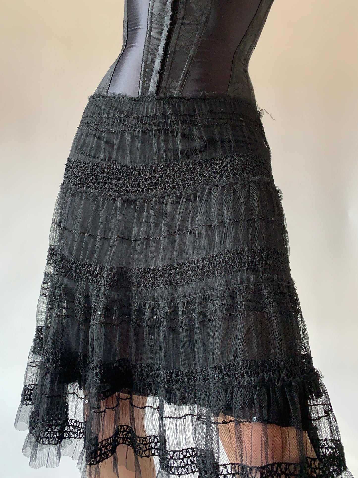 Vintage 1990s Noir Mesh Midi (M/L)