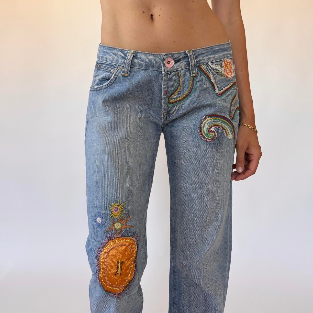 Y2K Embroidered Jeans (M)