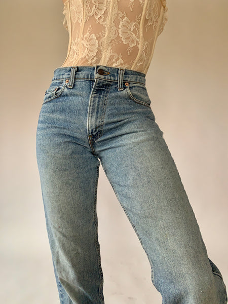 Vintage Levi’s 550 Jeans - Small