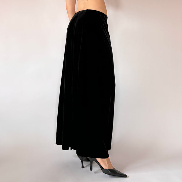 90s Noir Velvet Maxi Skirt (S)