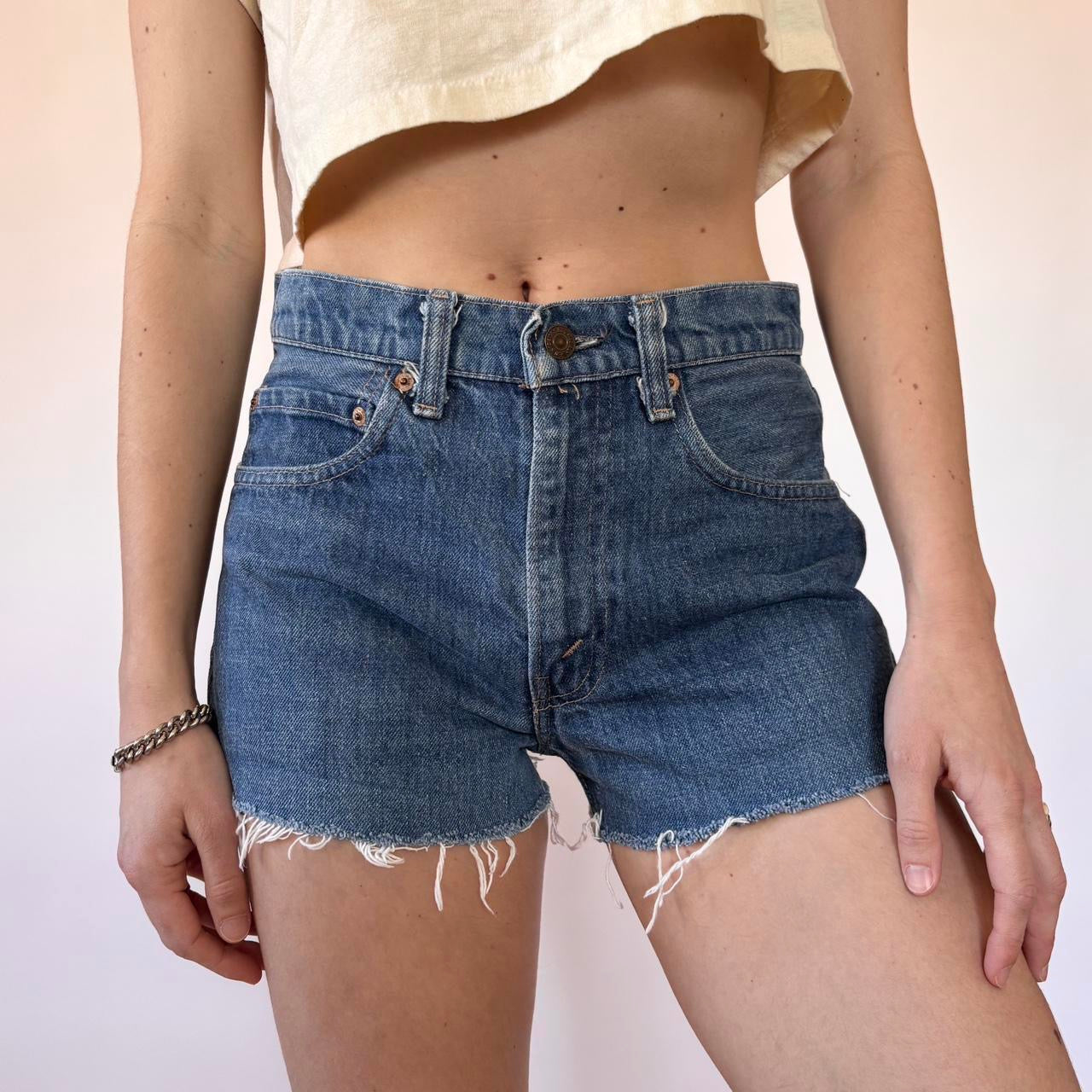 Levi’s 80s Cutoff Denim Shorts (S)