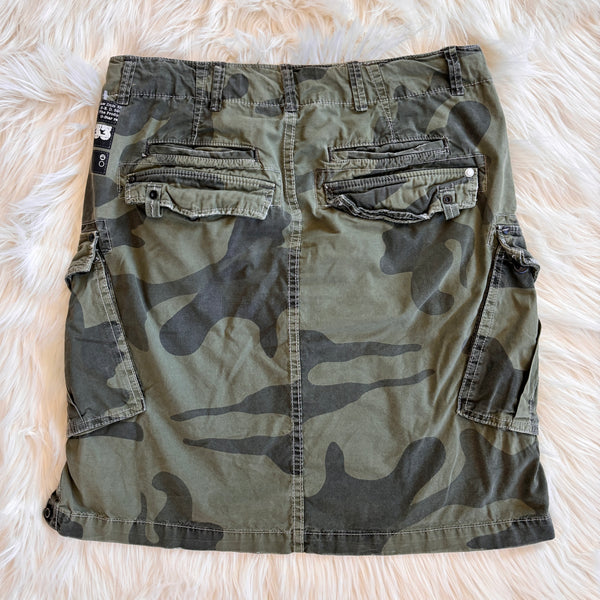 2000s Cargo Camo Skirt (S)