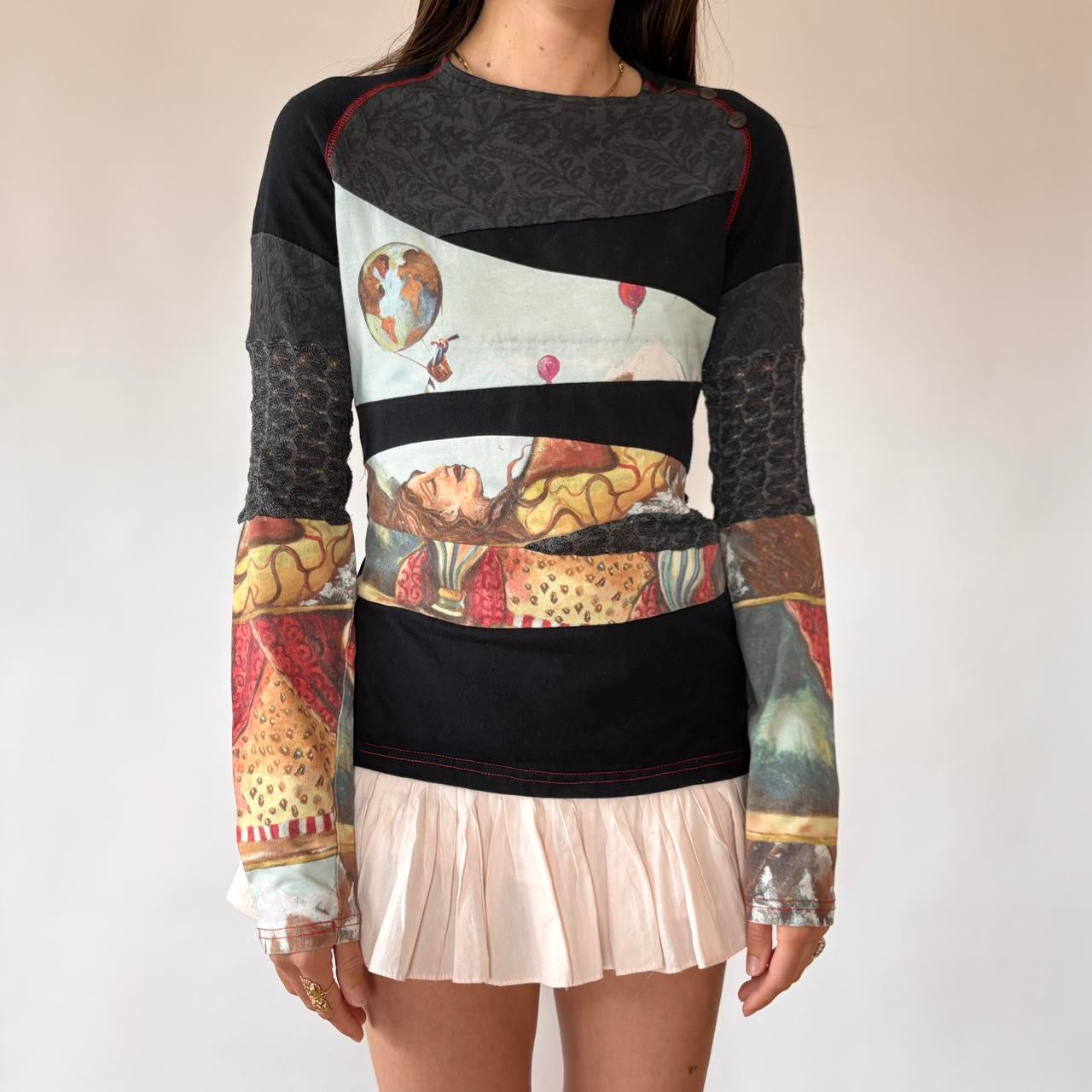 French Y2K Graphic Top (M)