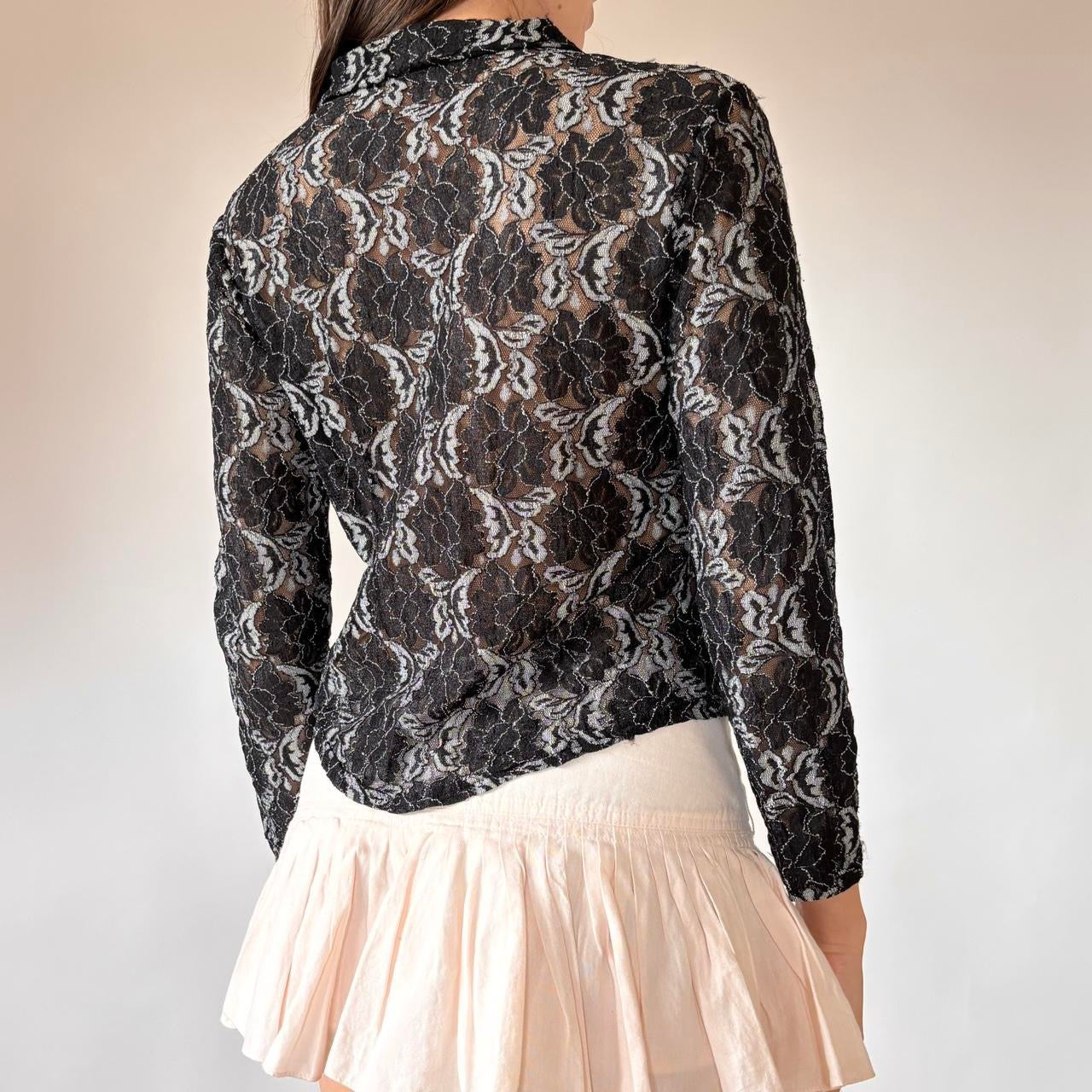 90s Lace Collared Blouse (M)