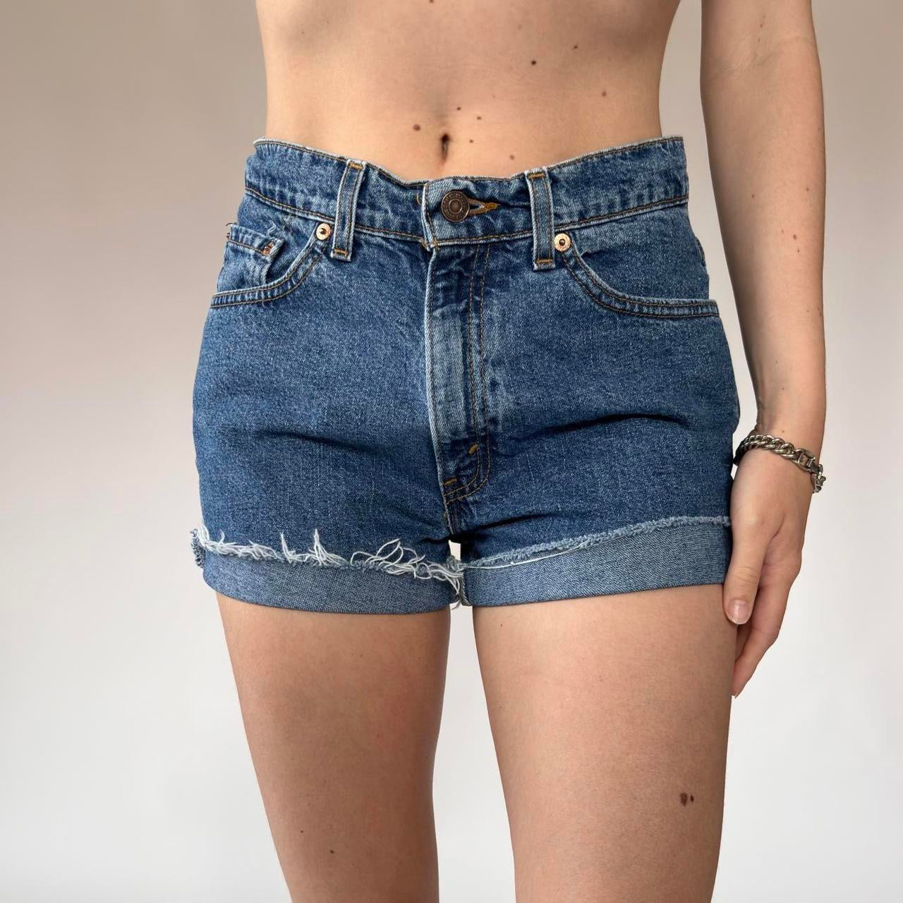 Levi’s 90s Cutoff Shorts (S)