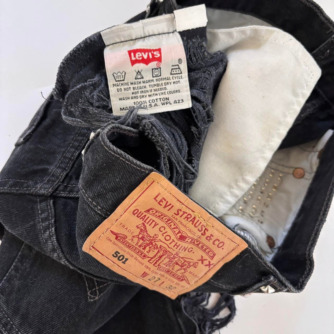 Levi’s 90s Studded Cutoffs (XS)