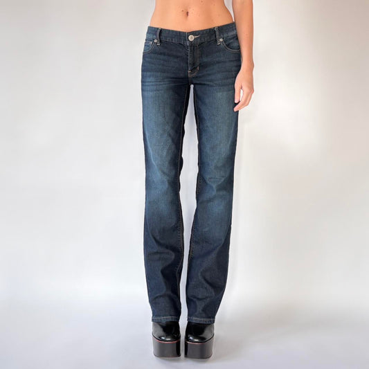 00s Low Rise Dark Wash Flare Jeans (M/L)