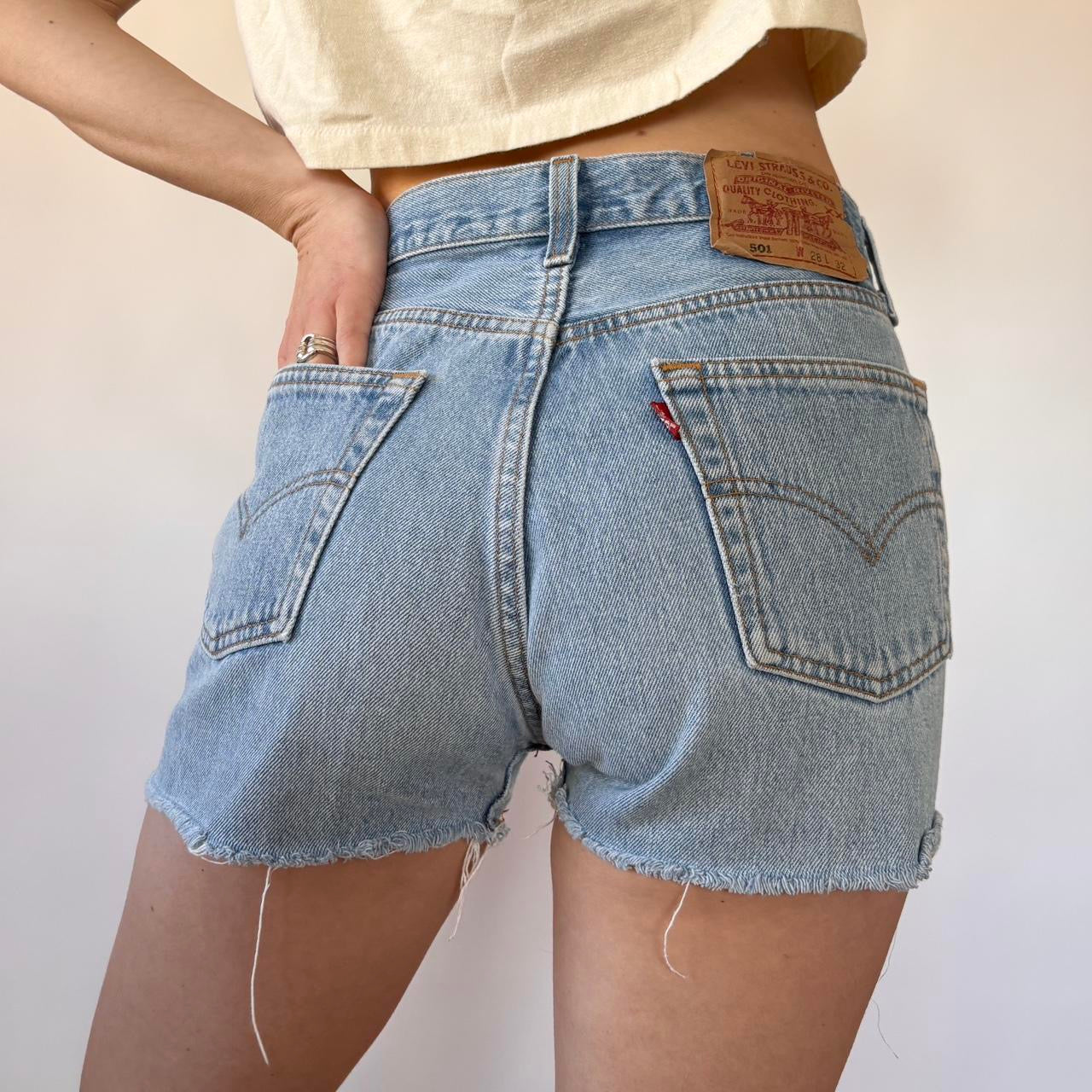 Levi’s 90s 501 Cutoff Denim Shorts (S)