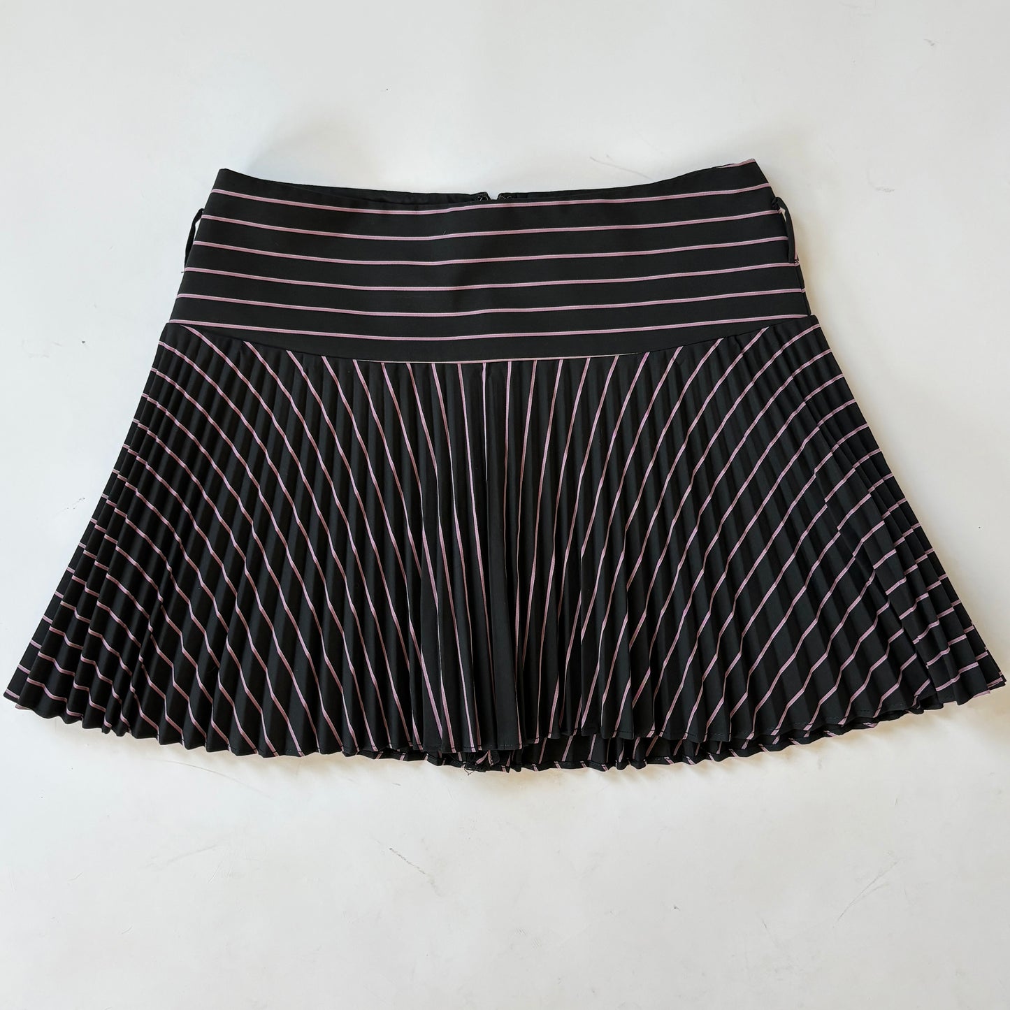 Bebe Pleated Mini Skirt (S)