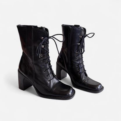 2000s Heeled Lace-Up Boots (6.5)