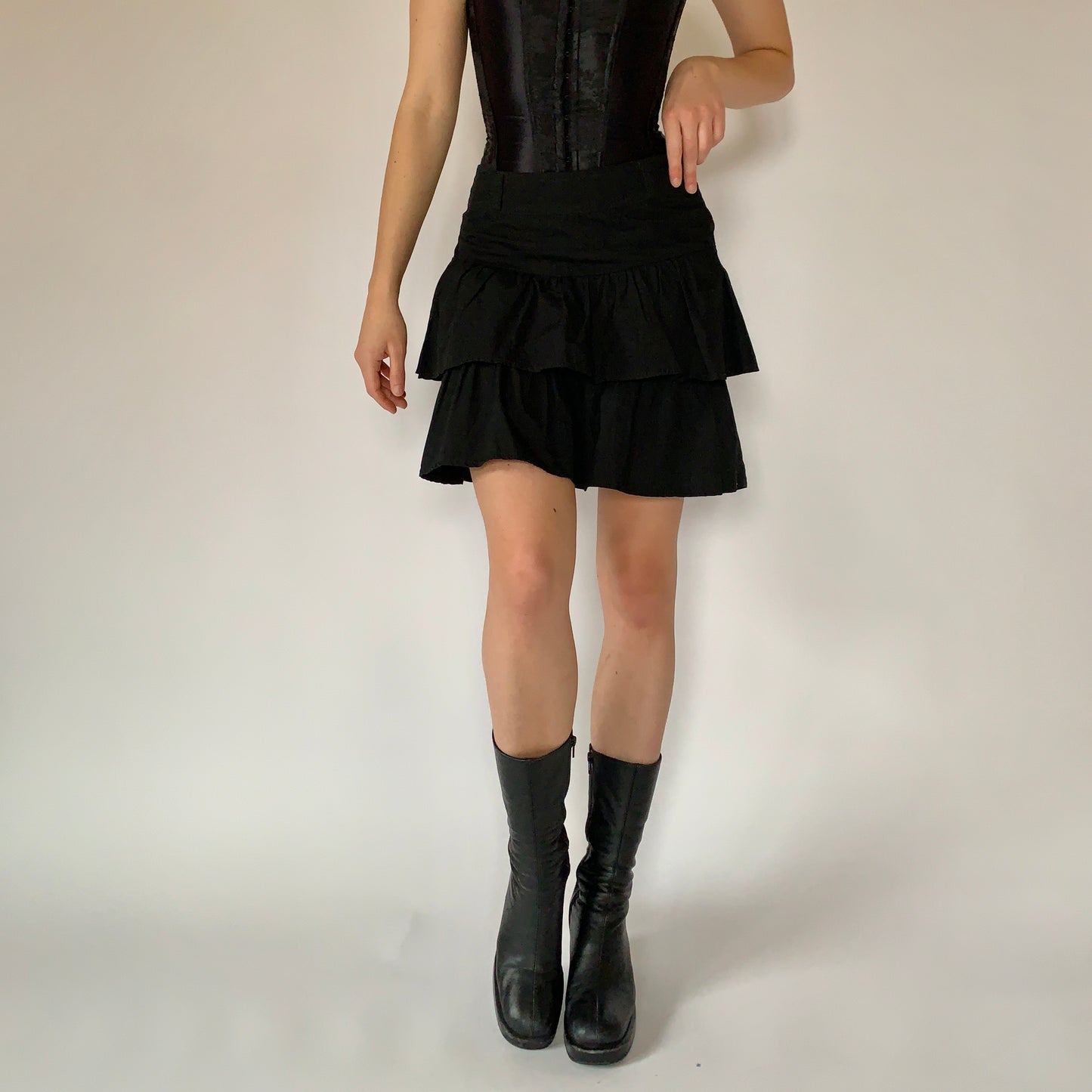 Noir Ruffle Skirt (S)