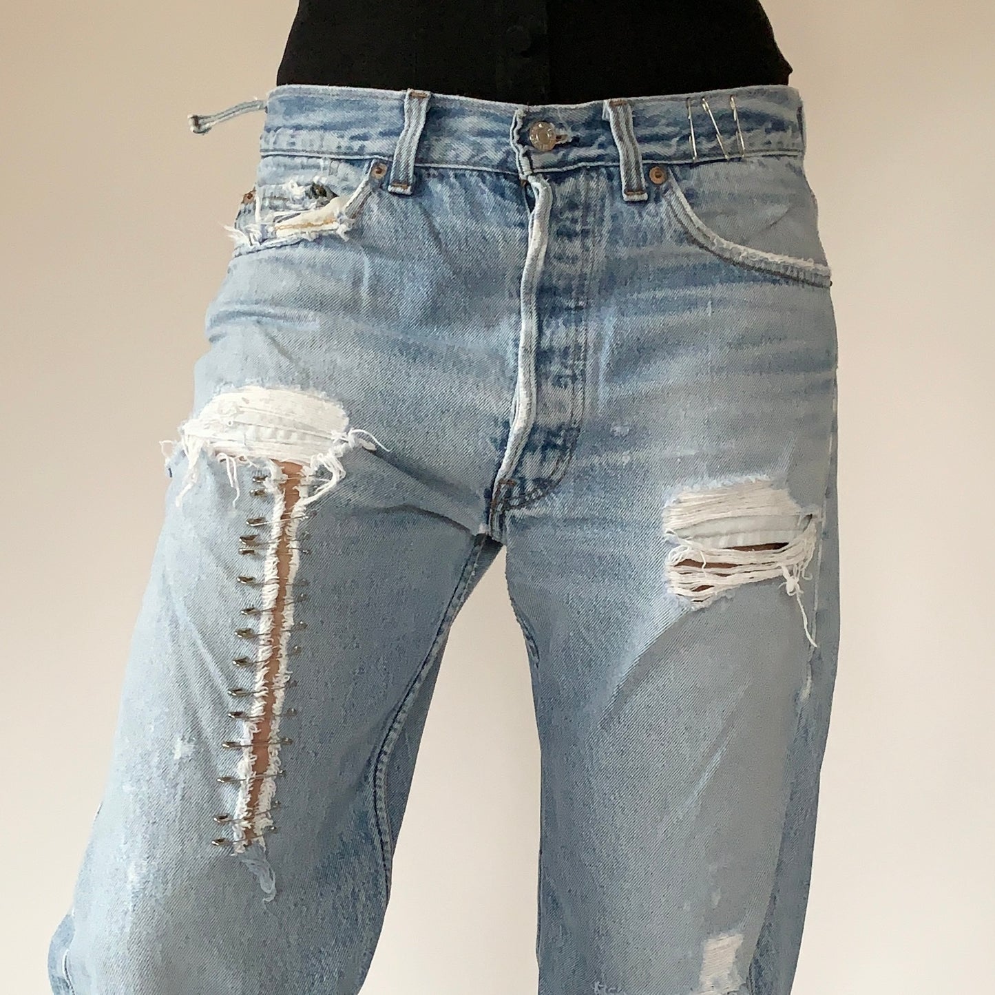 Vintage Grunge Levi’s 501s (M/L)