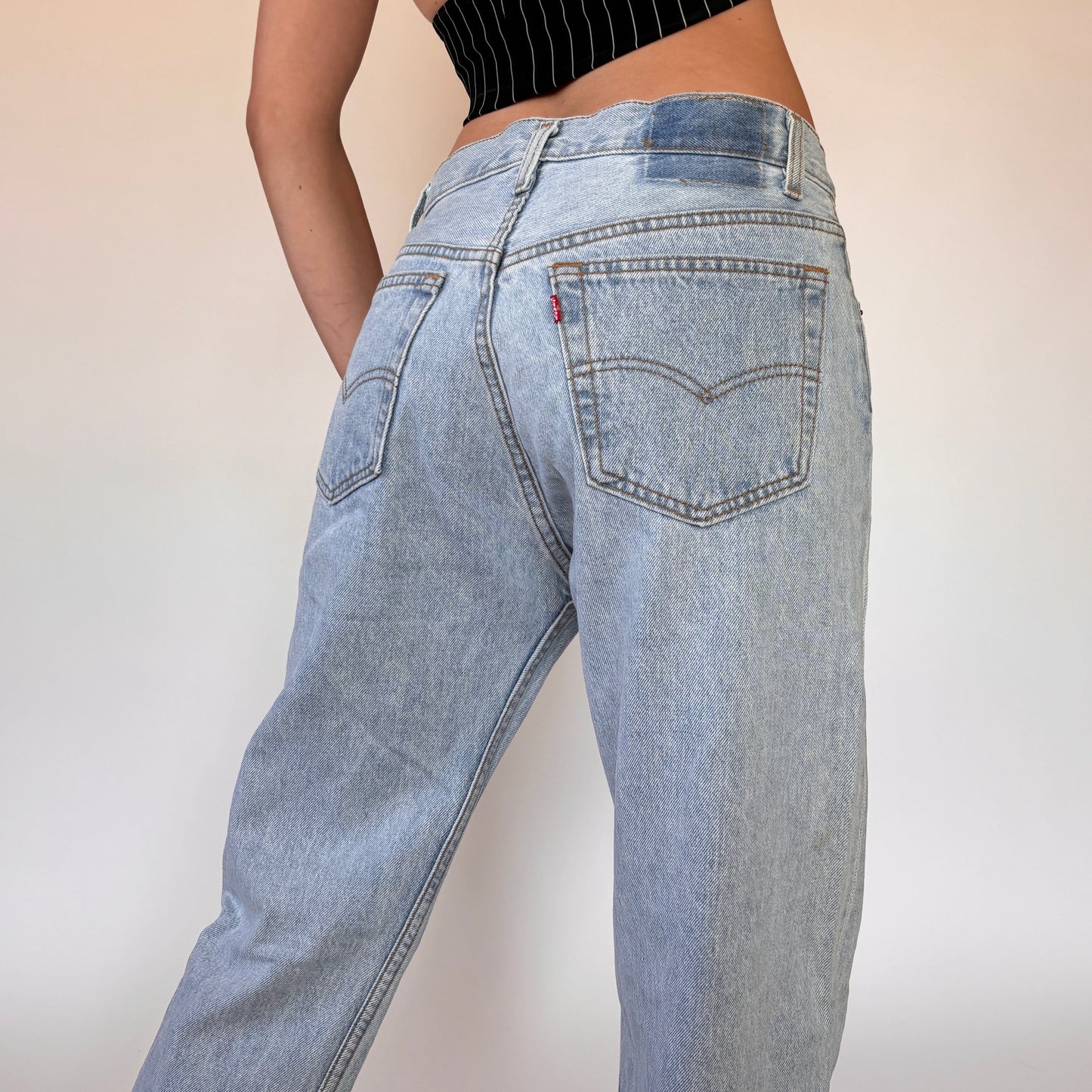 90s Levi’s 501s (S/M)