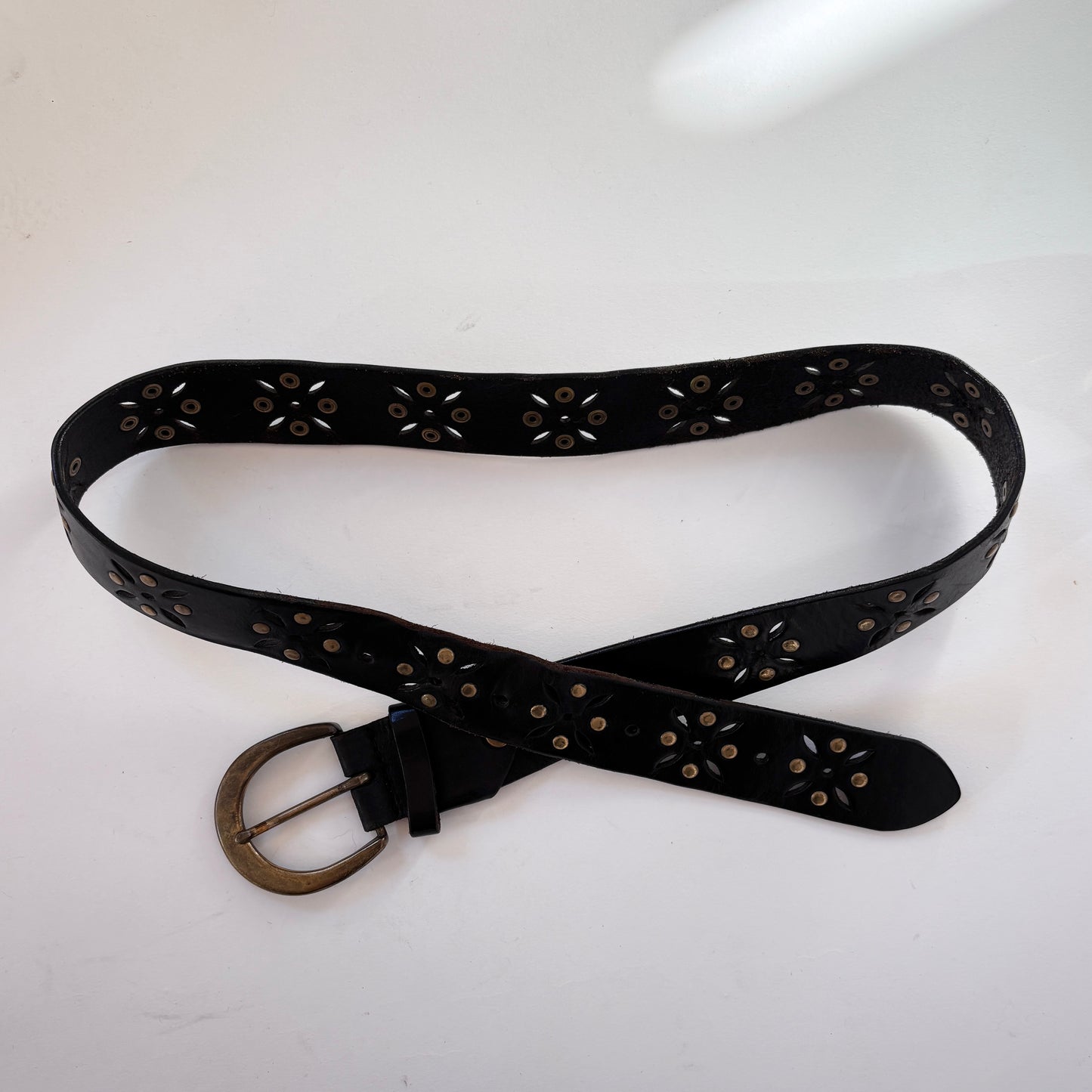 Y2K Black Studded Cutout Belt (M)
