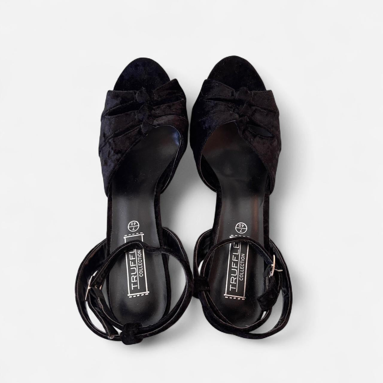 Noir Velvet Platform Pumps (9)