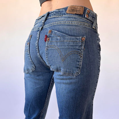 Y2K Low Rise Flare Levi’s (S/M)