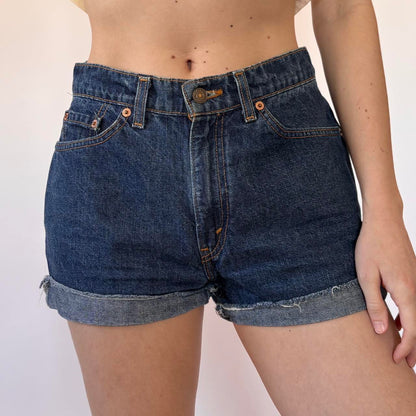 Levi’s 90s Dark Wash Cutoff Shorts (S)
