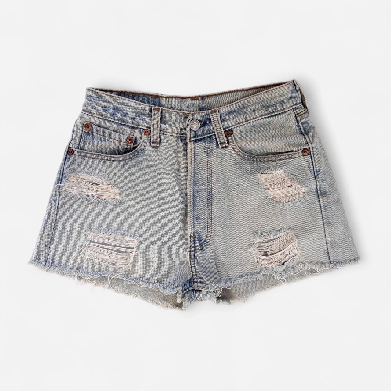 Levi’s 90s 501 Cutoff Denim Shorts (XS)