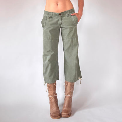 Y2K Low Rise Cargo Capris (XS/S)