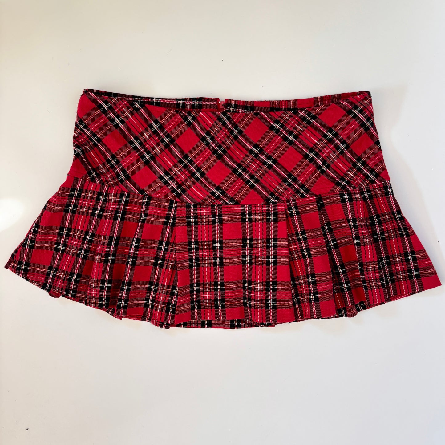 Y2K Pleated Plaid Mini (S/M)