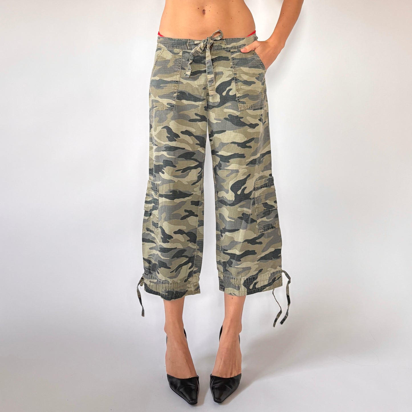 Y2K Camo Capris (S)