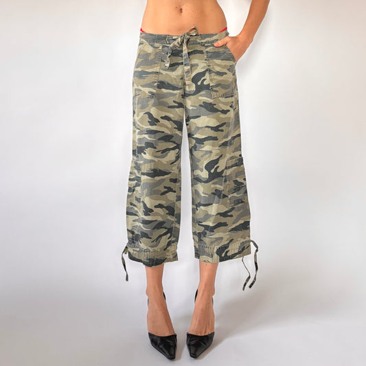 Y2K Camo Capris (S)
