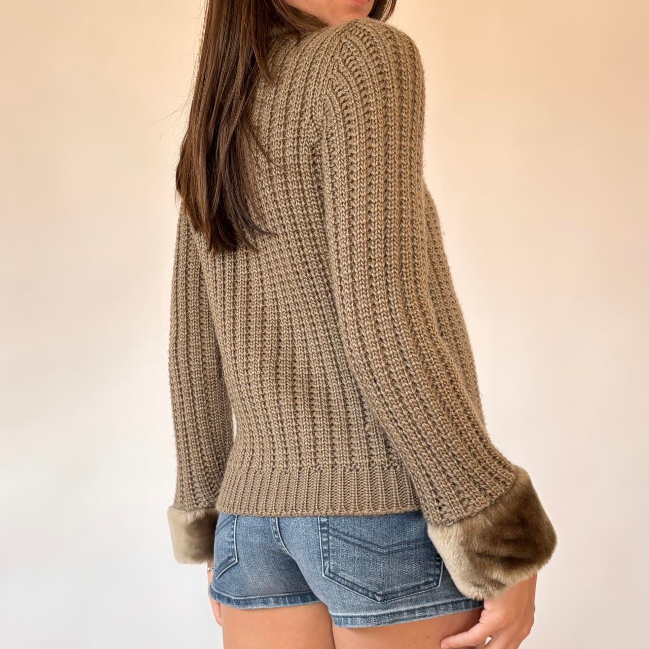 00s Faux Fur Trim Zip Up Sweater (S/M)