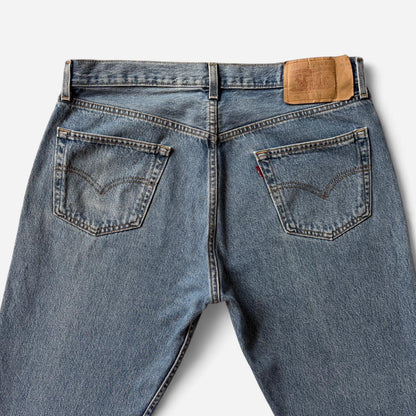 90 Levi’s 501 Jeans (XL)