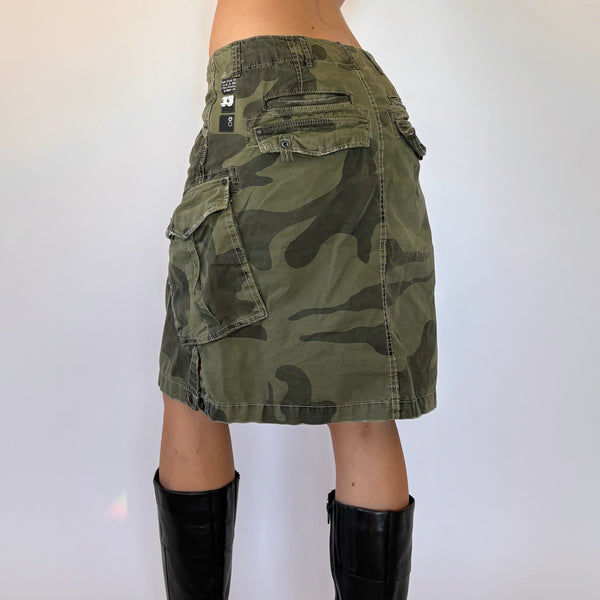 2000s Cargo Camo Skirt (S)