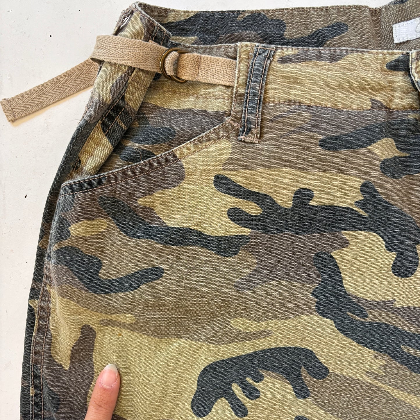 Y2K Camo Capris (M)