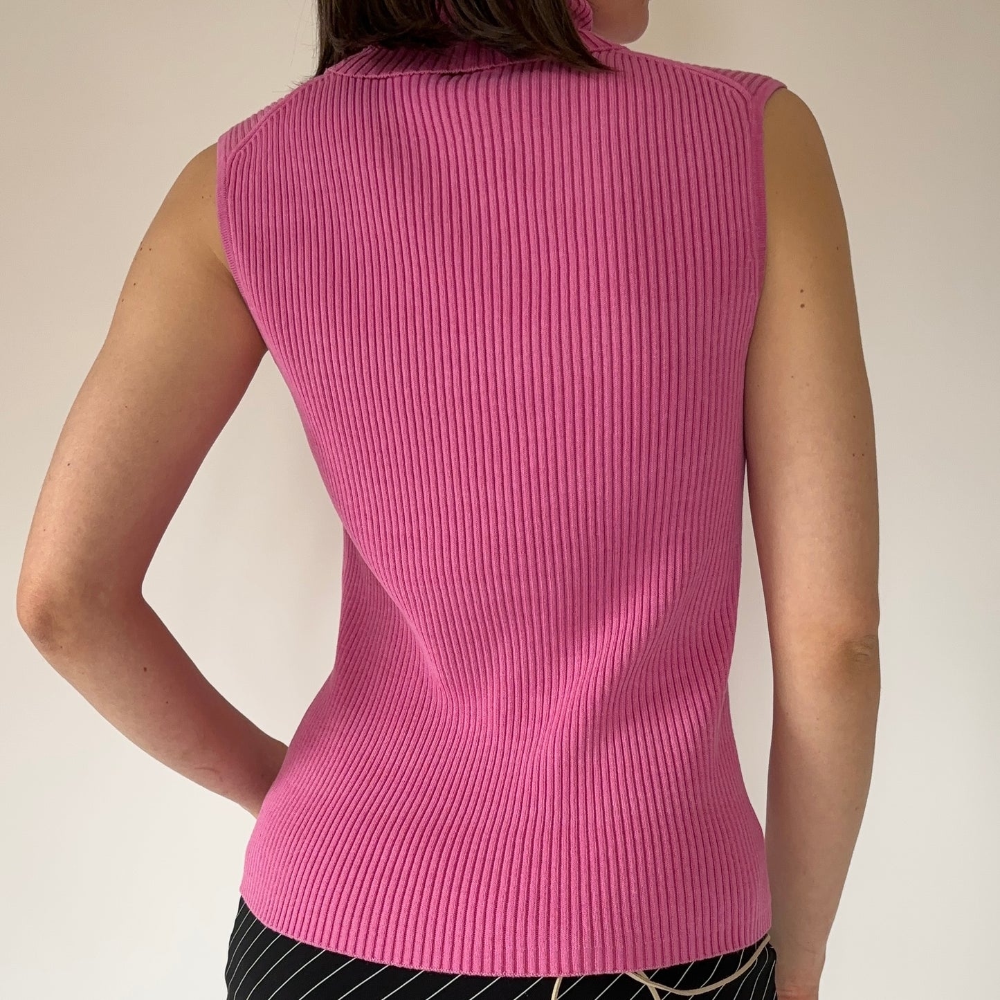2000s Pink Silk Ribbed Sleeveless Turtleneck (S/M)