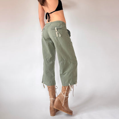Y2K Low Rise Cargo Capris (XS/S)