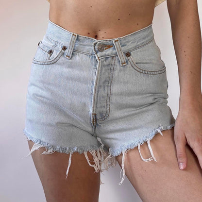 Levi’s 90s 501 Cutoff Shorts (XS)