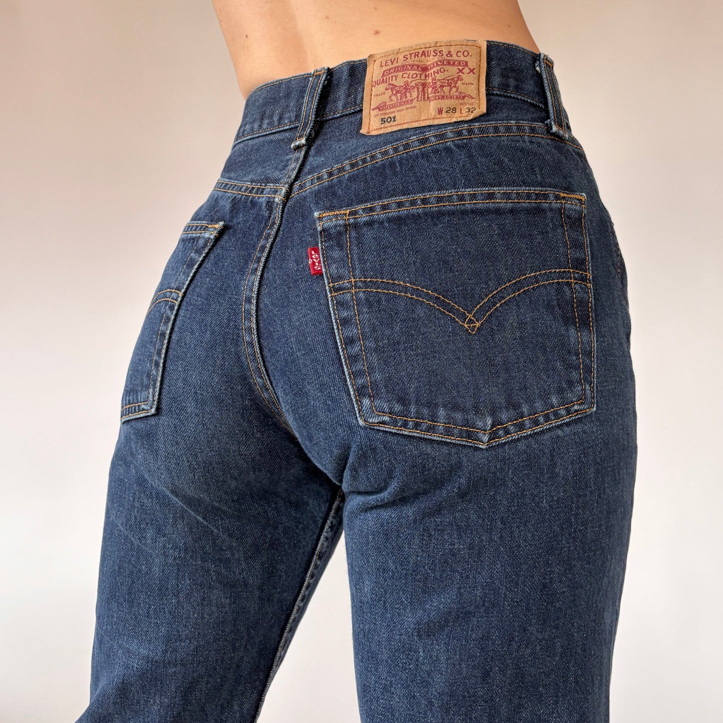 90s Levi’s 501 Jeans (XS)